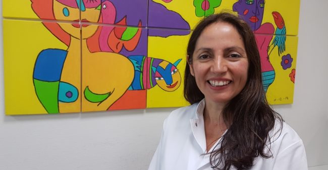 Plastisch chirurg Claudia Ocampo maakt mensen weer mooi
