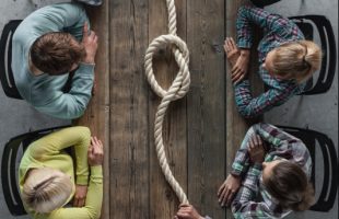 In de knoop? Uit de knoop!