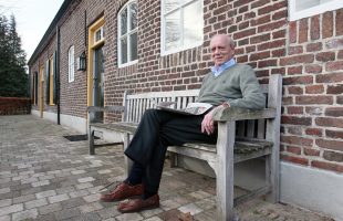 Oud-vaatchirurg kroop zelf door het oog van de naald