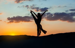 Dans jezelf gelukkig