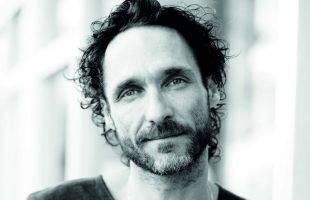 Zie ginds komt de stoomboot… met Javier Guzman weer aan!