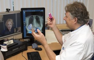 De patiënt als partner en medebehandelaar